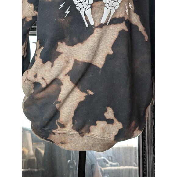 Acid Wash Tie Dye Skeleton"Rock N Roll" Hands Sweatshirt By Gildan Sz Small - Picture 5 of 9